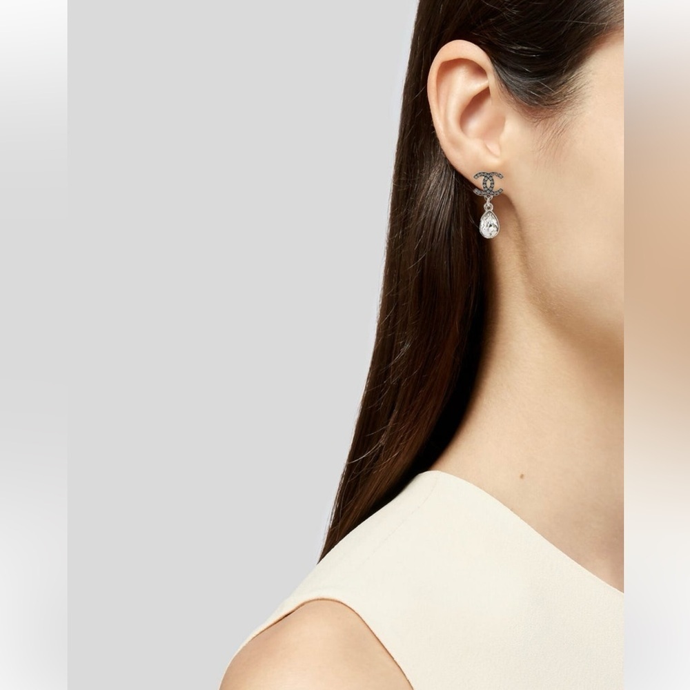 Chanel 2021 Strass CC Drop Earring - Picture 6 of 9